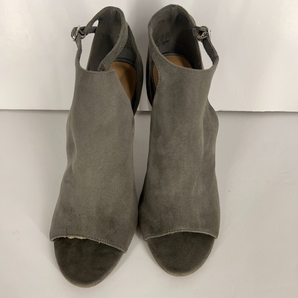 Christian Siriano Taupe / Green Faux Suede Open Toe High Heels Sz 8.5 - Picture 4 of 15
